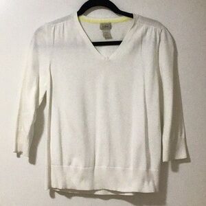 L.L. Bean Women's White 100% Cotton size L V neckline